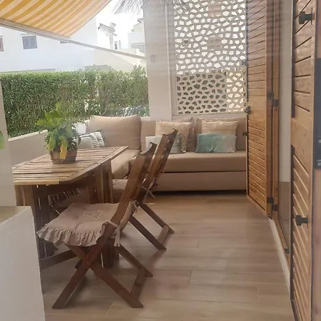 Charming Oceanfront Διαμέρισμα Les Deveses