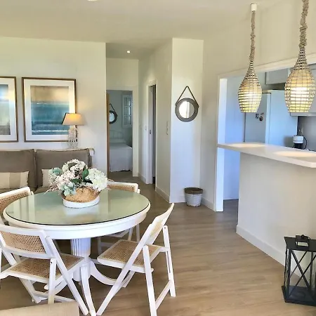 Charming Oceanfront Διαμέρισμα