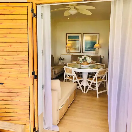 Διαμέρισμα Charming Oceanfront *